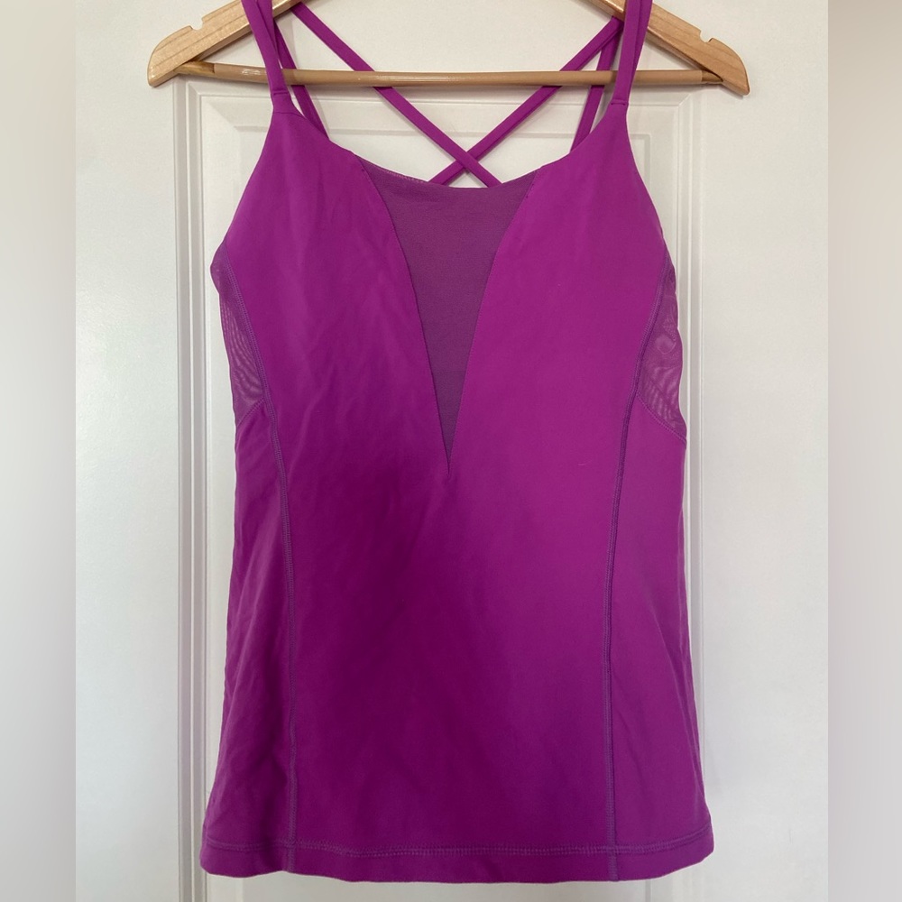 Lululemon tank size 8